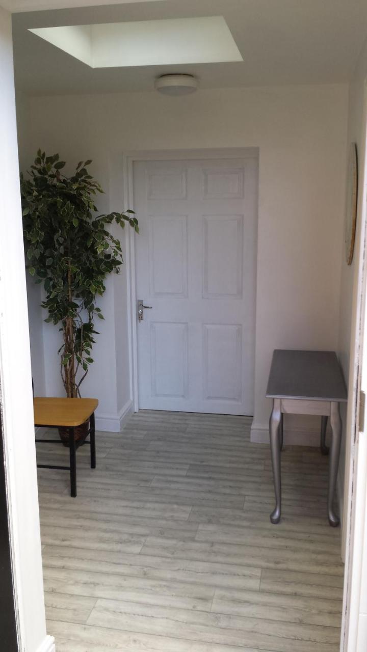 צ'אפל סנט לאונרדס The Cabin Saracens Head מראה חיצוני תמונה