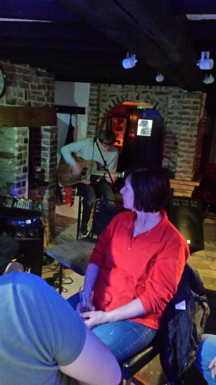 צ'אפל סנט לאונרדס The Cabin Saracens Head מראה חיצוני תמונה