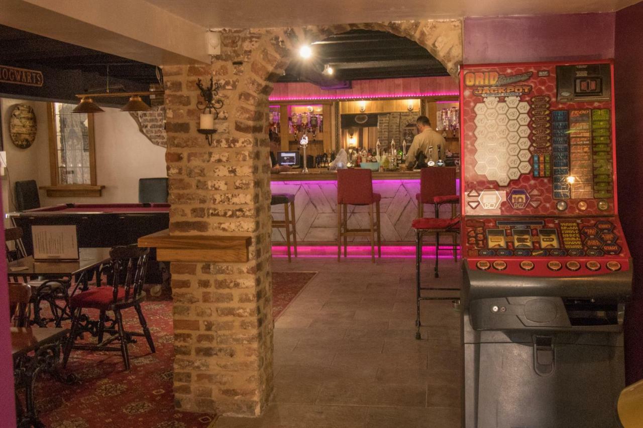 צ'אפל סנט לאונרדס The Cabin Saracens Head מראה חיצוני תמונה