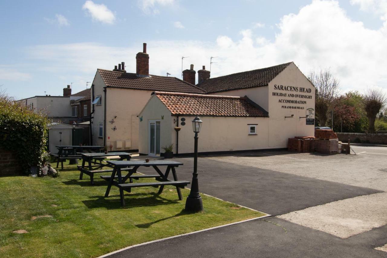 צ'אפל סנט לאונרדס The Cabin Saracens Head מראה חיצוני תמונה